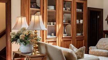 Smart TV, mesa de pingue-pongue