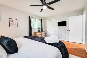 2 chambres, coffres-forts dans les chambres, fer et planche à repasser