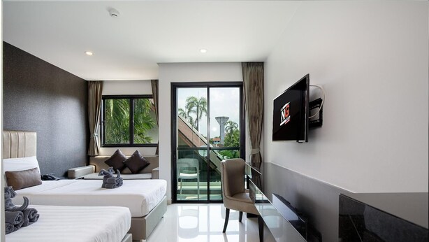 Superior Twin Room | Desk, WiFi (free), bed sheets - The NG Hotel (Pattaya)