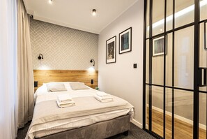 3 soverom, skrivebord, strykejern/-brett og wi-fi