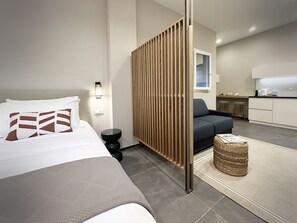 1 bedroom, in-room safe, desk, iron/ironing board