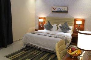 Premium bedding, free minibar, in-room safe, individually furnished - Pestana Hotel apartments 2 (Riyadh)