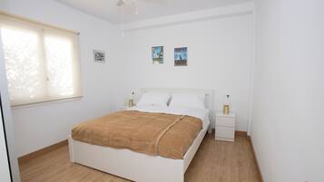 2 slaapkamers, een strijkplank/strijkijzer, wifi, beddengoed