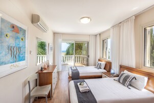 3 bedrooms, cribs (surcharge), bed sheets