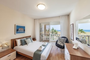 3 habitaciones, cunas y ropa de cama