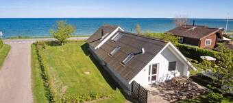 "Jolanta" - 20m from the sea by Interhome