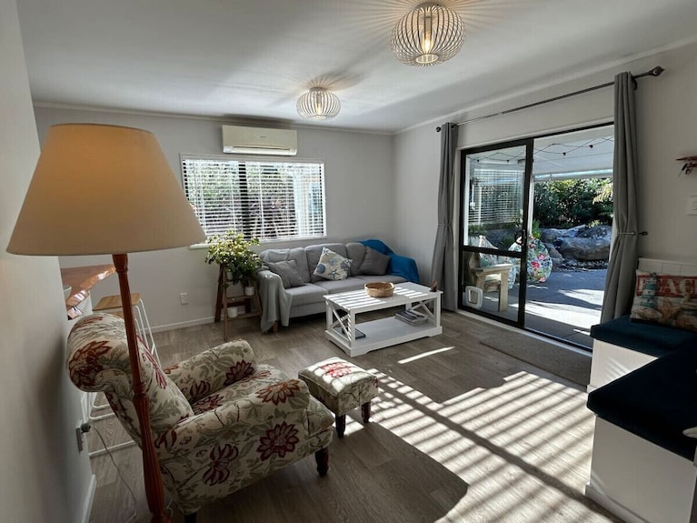 Modern 2 Bedroom Apartment-one Tree Point - Ruakākā