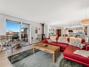 TV, lareira, pebolim