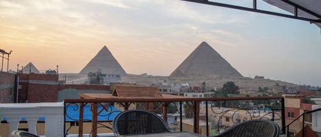 Desayuno de cocina local incluido todos los días