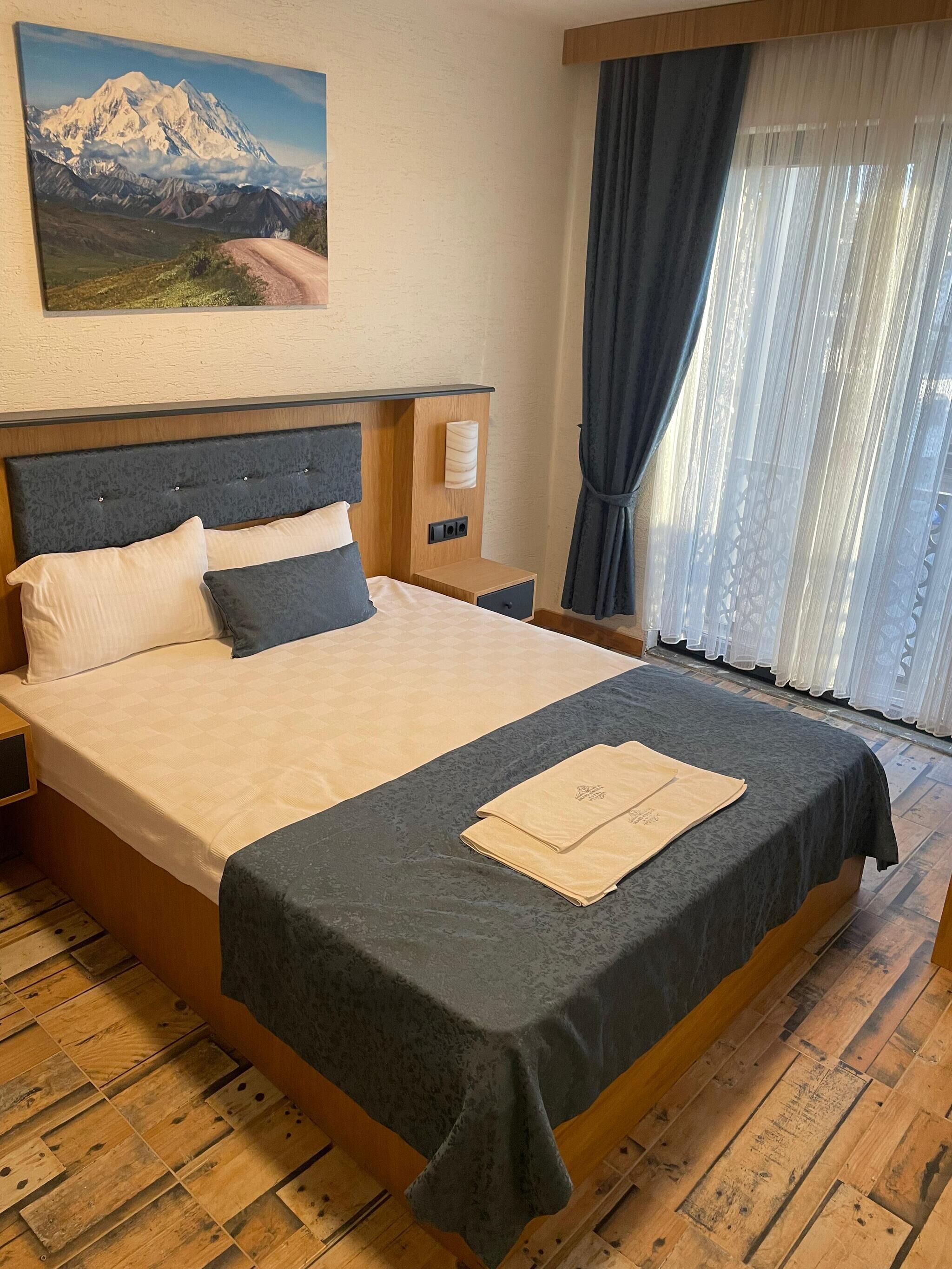 Premium bedding, minibar, in-room safe, individually furnished