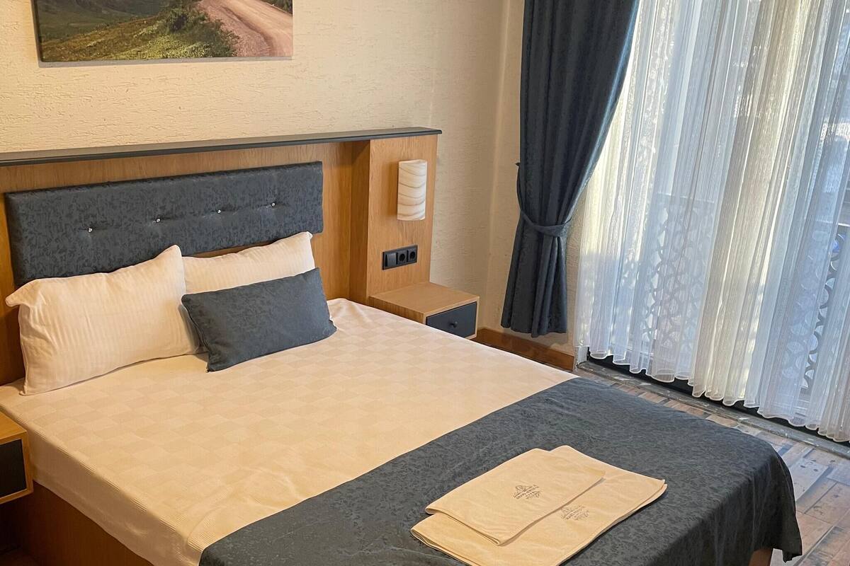 Premium bedding, minibar, in-room safe, laptop workspace