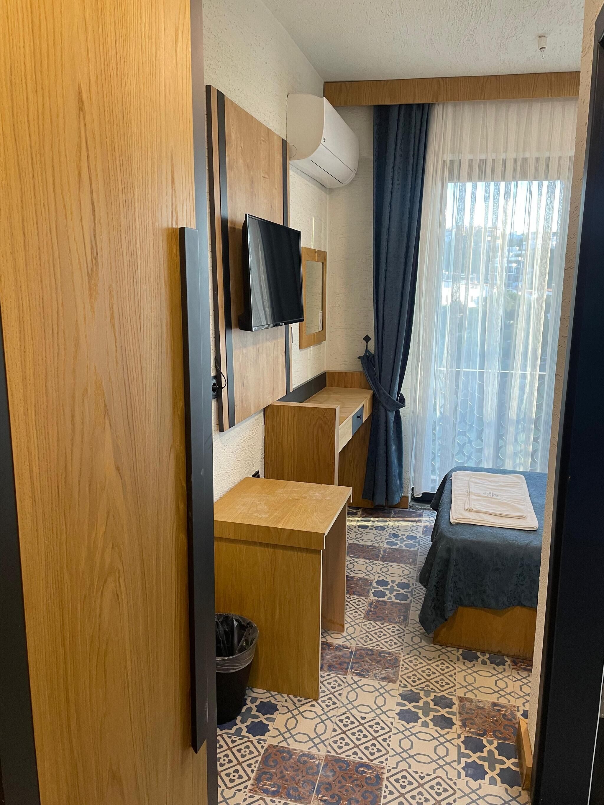 Premium bedding, minibar, in-room safe, individually furnished
