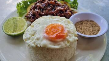 Daily continental breakfast (USD 5 per person)