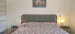 3 bedrooms, iron/ironing board, WiFi, bed sheets - Casa Levante - Holiday home with direct access to the sandy beach (Follonica)