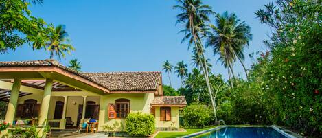 Deluxe Chalet | Front of property