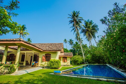 The Chalet - Whole Villa 2 Bedroom (Sleeps 4)