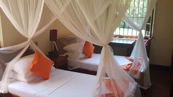 Chalet Deluxe | 2 chambres, décoration personnalisée, ameublement personnalisé, bureau