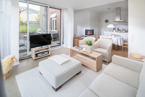 TV, peis og stereoanlegg