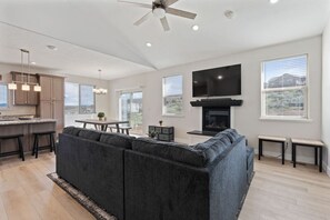 Smart TV, fireplace, video games