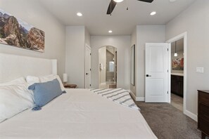 4 chambres, fer et planche à repasser, lit parapluie, Wi-Fi gratuit