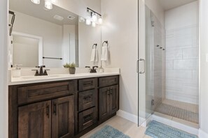 Hair dryer, towels - Zions Village Retreat | 20 Guests, Lazy River, Hot tub, & Game Room! (Hurricane)