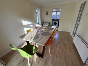 Dining - Halcyon House - sleeps 5 guests  in 3 bedrooms (Bodham)