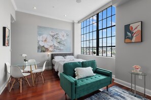 Iron/ironing board, free WiFi, bed sheets, wheelchair access