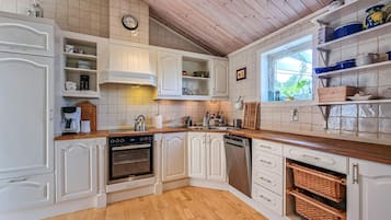 KĂžleskab, opvaskemaskine, kaffe-/temaskine