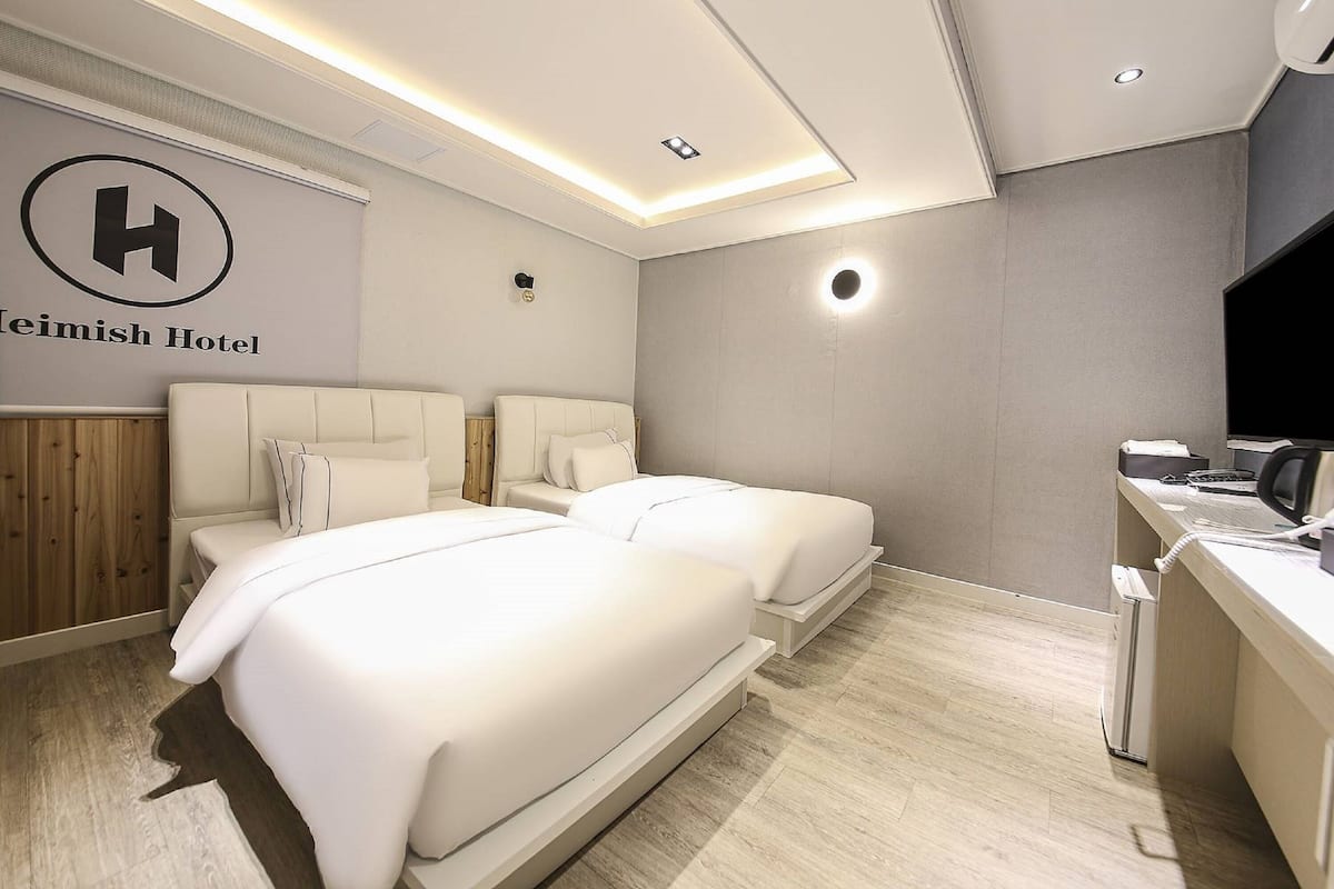 Standard-Zweibettzimmer, Stadtblick | Bettwäsche aus ägyptischer Baumwolle, hochwertige Bettwaren
