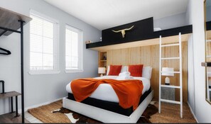 5 dormitoris, escriptori i planxa i posts de planxar 