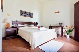 1 habitación, caja de seguridad en la habitación, cunas y ropa de cama 