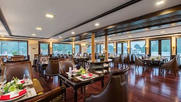 Gratis frukost med lokala rätter varje dag