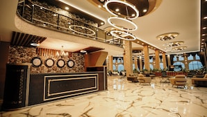 Reception - Gardenhill Village (Maçka)