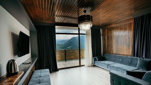 55-inch TV with satellite channels - Gardenhill Village (Maçka)