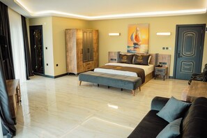 Literie hypoallergénique, minibar, coffres-forts dans les chambres