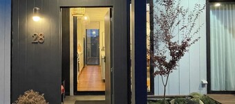 Cosy “Mod” in Clunes