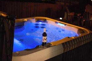 Bañera de hidromasaje exterior