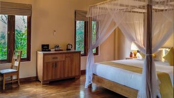 Deluxe-Doppelzimmer, Balkon, Gartenblick | Zimmersafe, Schreibtisch, Verdunkelungsvorhänge, Bügeleisen/Bügelbrett