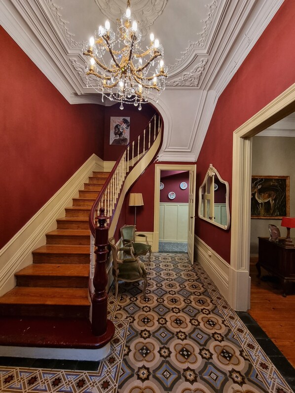 Interior - A 2 Minutos da Praia de Matosinhos! Casa Familiar Cheia de História e Charme! (Matosinhos)