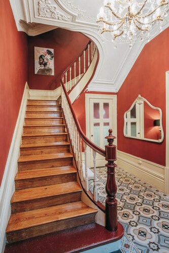 A 2 Minutos da Praia de Matosinhos! Casa Familiar Cheia de História e Charme!