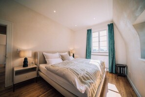 2 quartos, berço de viagem, Wi-Fi de cortesia, roupa de cama