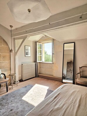 5 Schlafzimmer, Bügeleisen/Bügelbrett, kostenloses WLAN, Bettwäsche