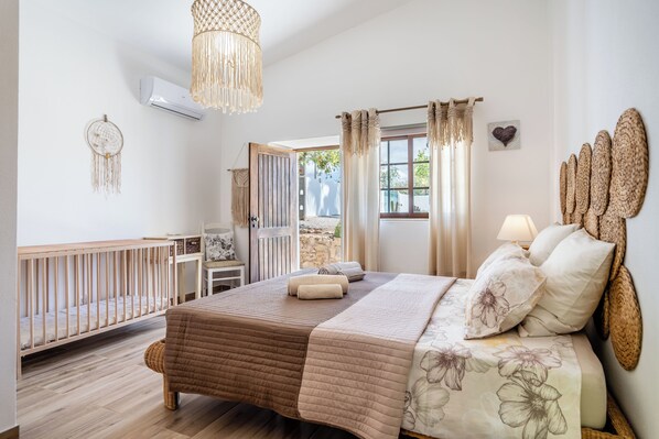 3 soverom, strykejern/-brett, reiseseng for barn og wi-fi