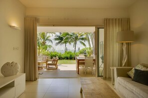 TV - Apartment with a lagoon view, 30 meters from its private beach (Cap Malheureux)