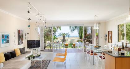 Larnaca Chelidonia Seafront Villa