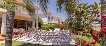 Larnaca Chelidonia Seafront Villa
