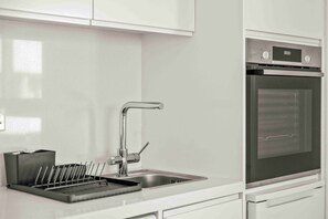 Four, plaque de cuisson, grille-pain