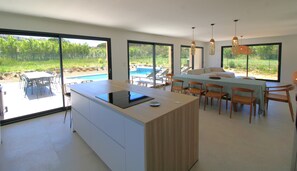 Dining - Villa Sereine avec Piscine proche plages à Giens (Hyères)