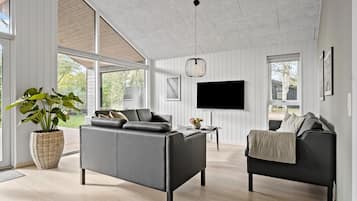 Smart-tv, bordfodbold, bordtennisbord