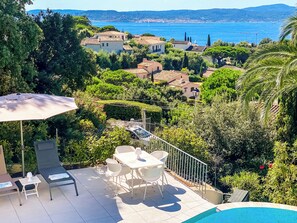 Outdoor dining - Exklusives Ferienhaus mit Traumhaftem Meerblick in Sainte Maxime (Sainte-Maxime)